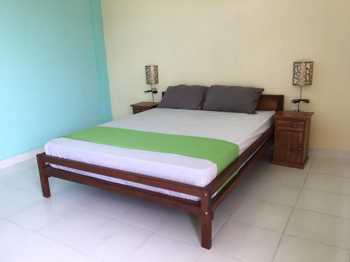 Repag Wayan Canggu Hostel Kuta Lombok Buitenkant foto